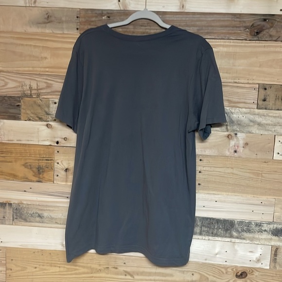 Size Large Rolling Stones Graphic Band Tee with Red Lips and Leopard Tongue - Picture 5 of 5